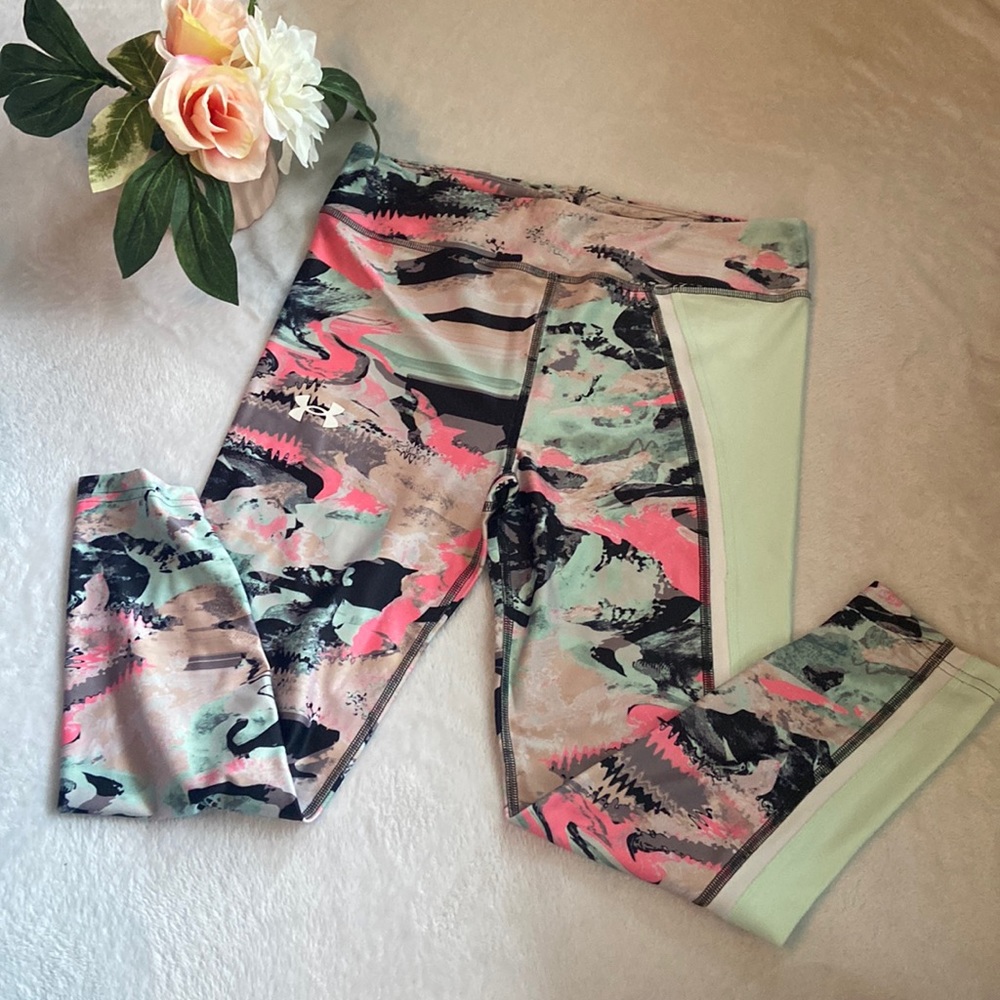 Girls Size L Under Armour Leggings Multi Color Pre-Owned Nice Condition